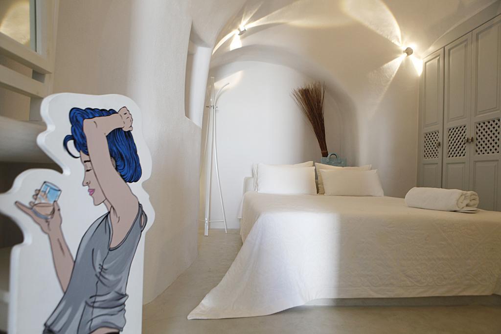 Santoniro Villa Fira  Bilik gambar